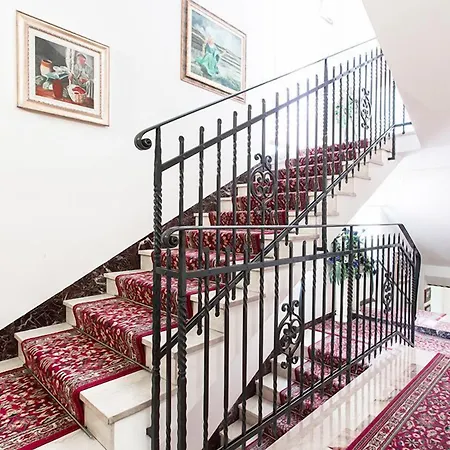 Apart Otel Des Bains 3*