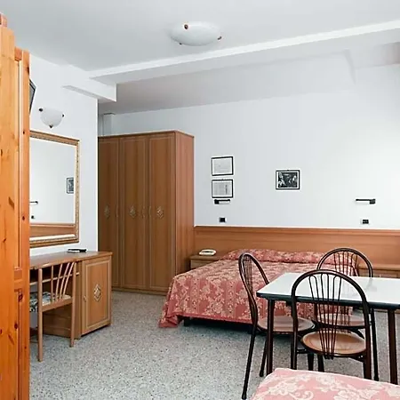 Appart hôtel Des Bains 3*