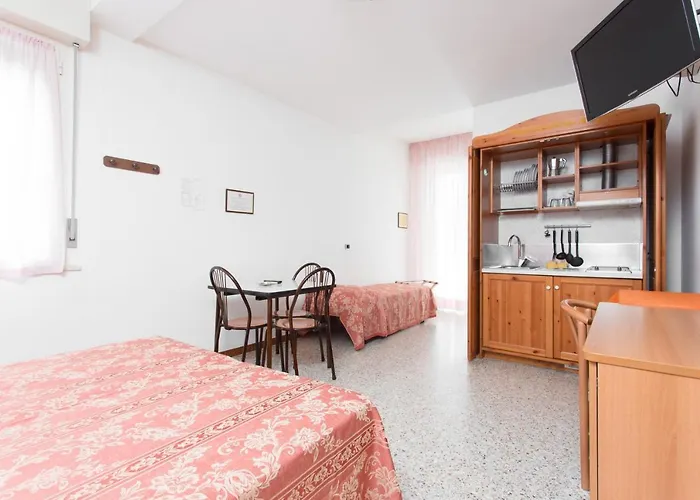 Des Bains Aparthotel 3*